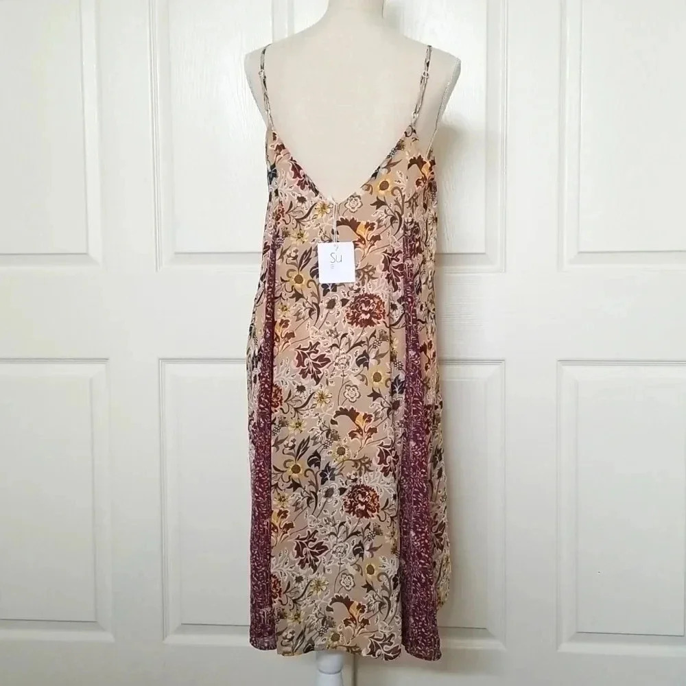 Su Silk | Floral Dress - Picture 4 of 7